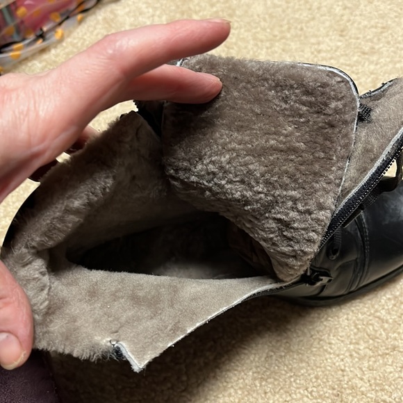 European winter boots with fur lining - Picture 7 of 7